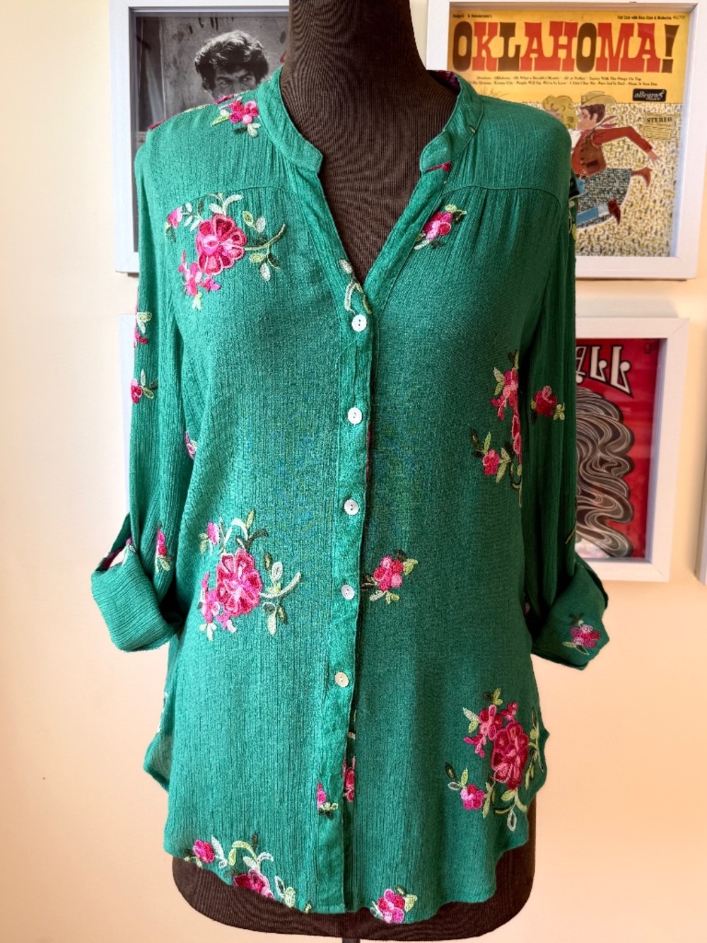 🌹 Emerald Green Embroidered Rose Button-Up Tunic Blouse — Romantic Boho Cottage